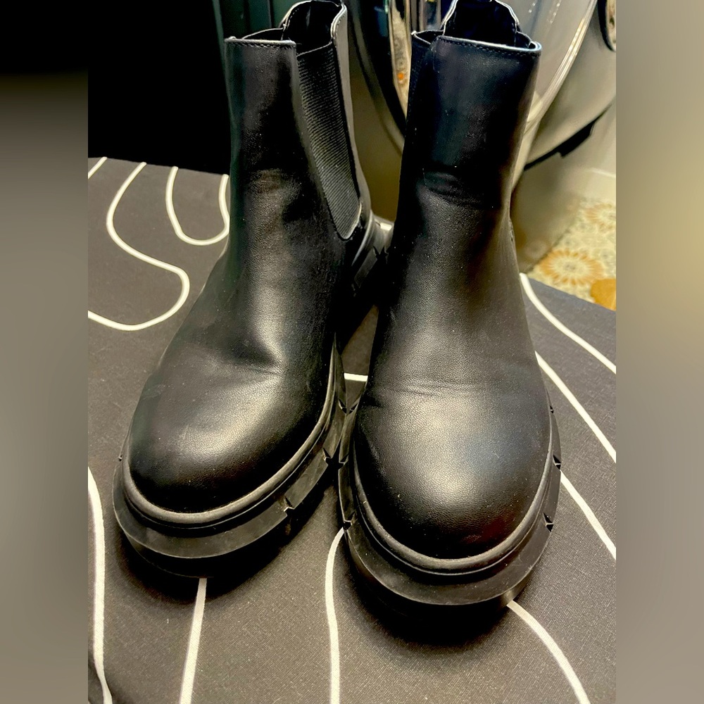 Chelsea Boots